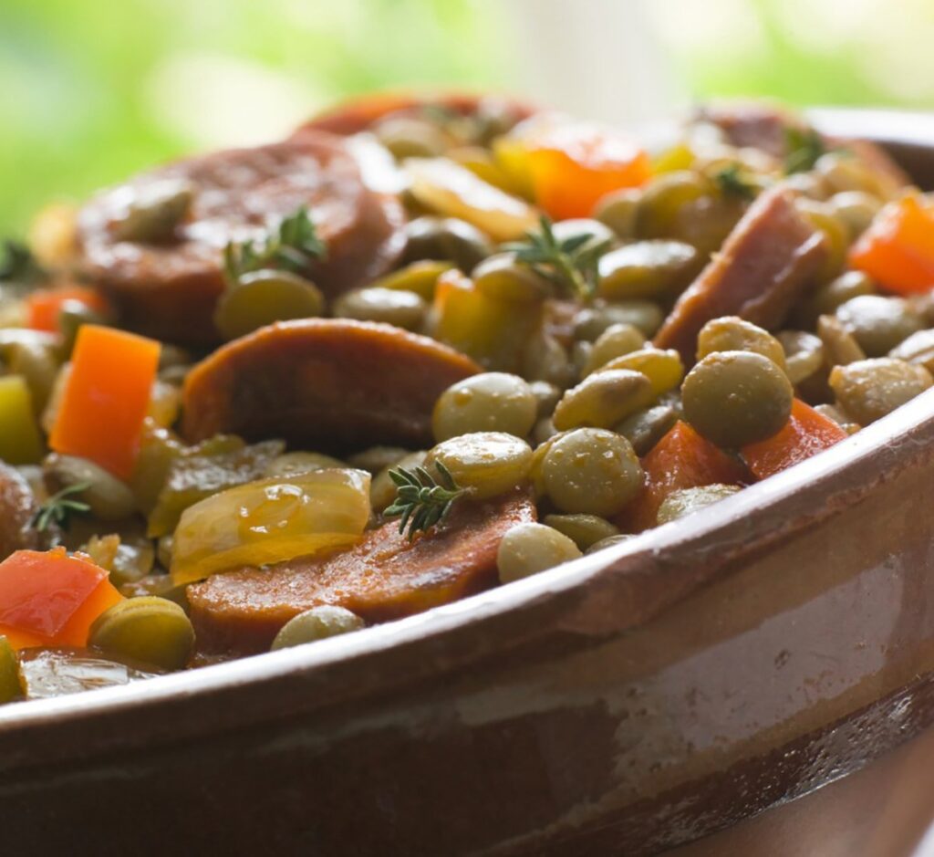 Favas Guisadas com Chouriço