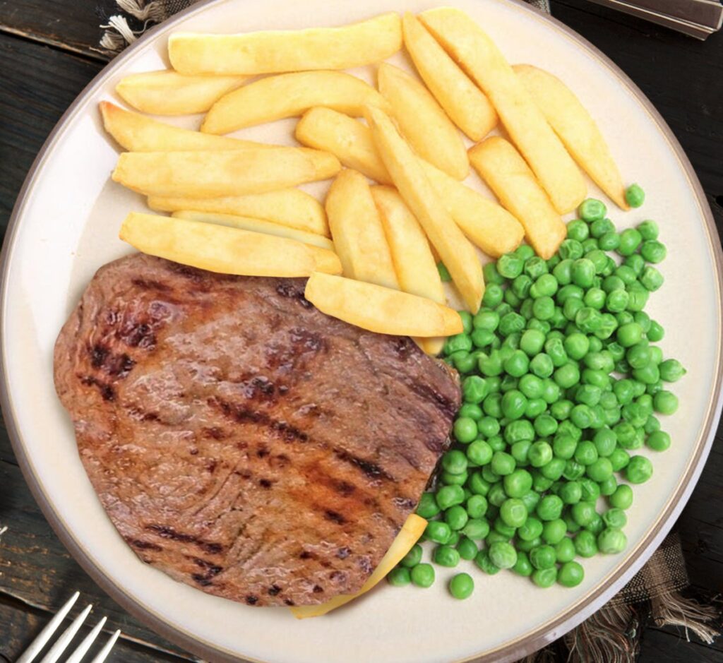 Batatas e Ervilhas com Bife grelhado
