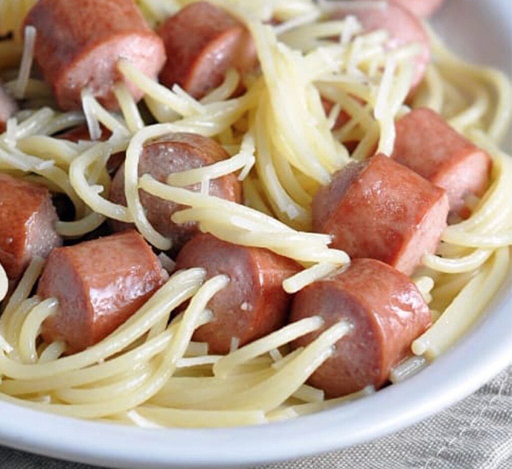 Esparguete com Salsichas