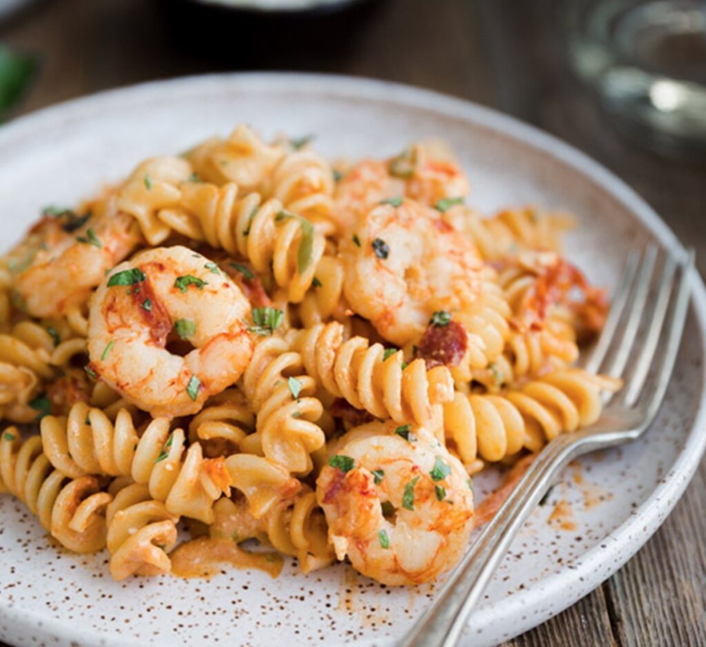Espirais com Molho de Tomate e Camarão