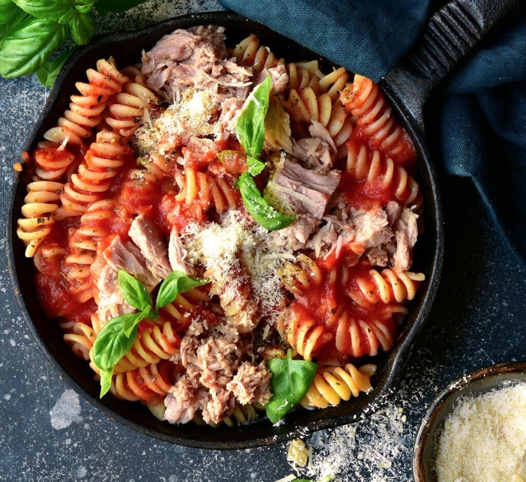 Espirais com Atum e molho de tomate