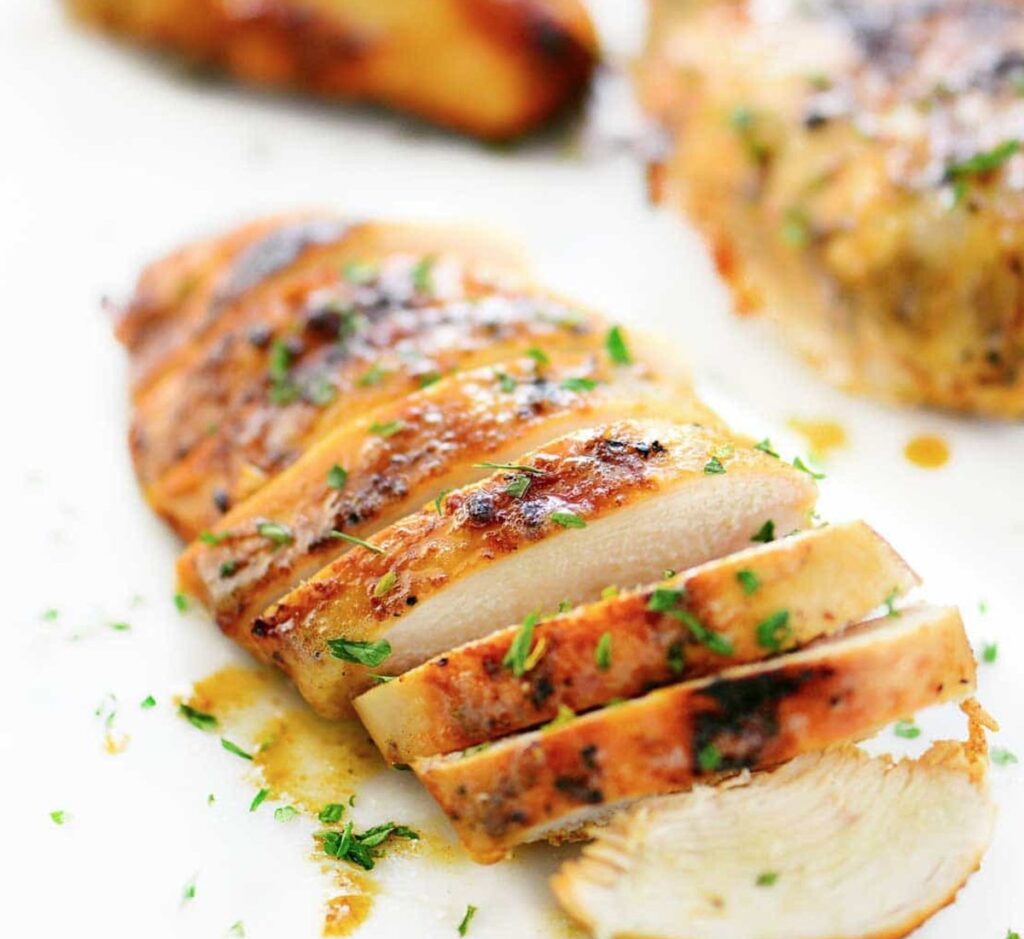 Peito de Frango com Molho de Alho
