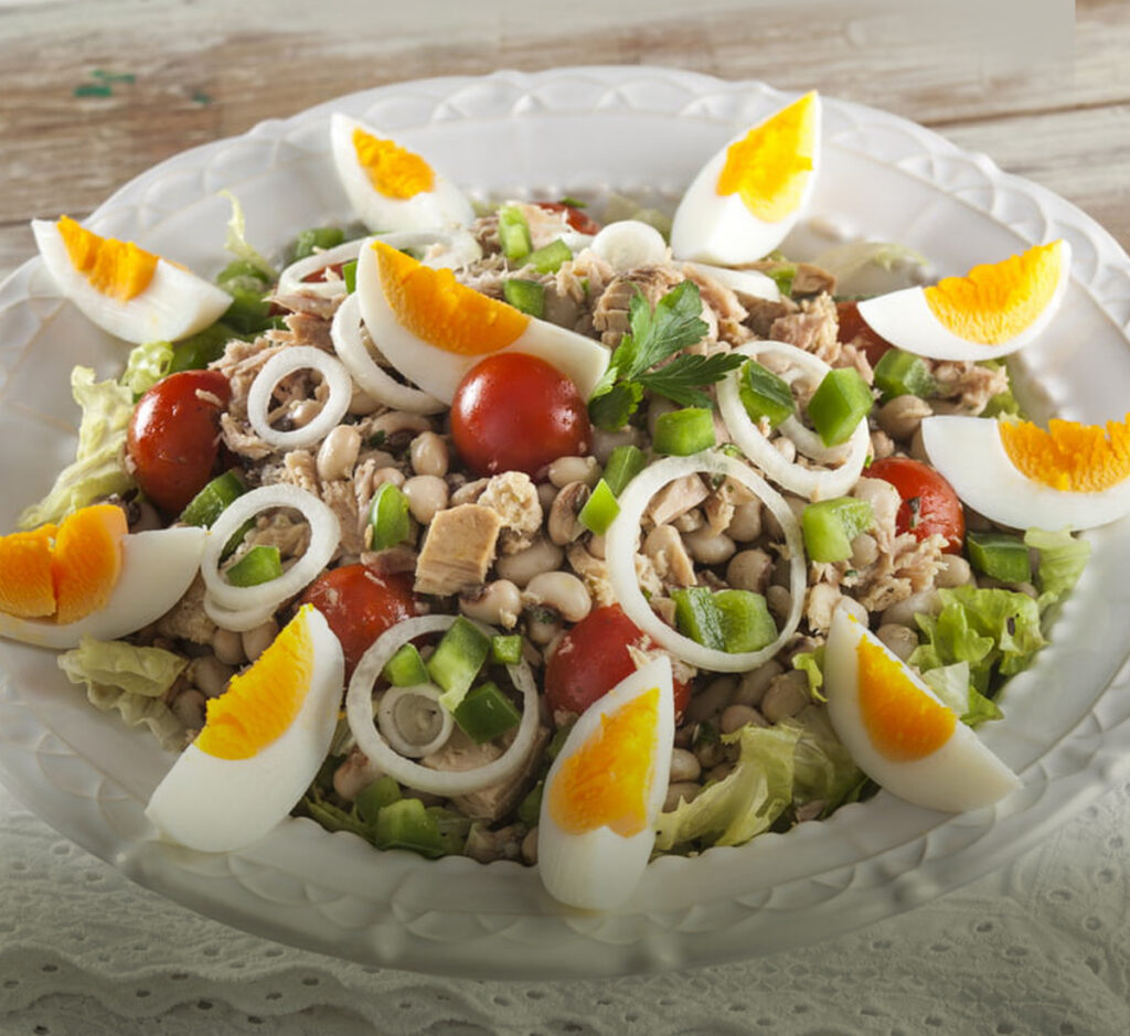 Salada de atum com feijão-frade