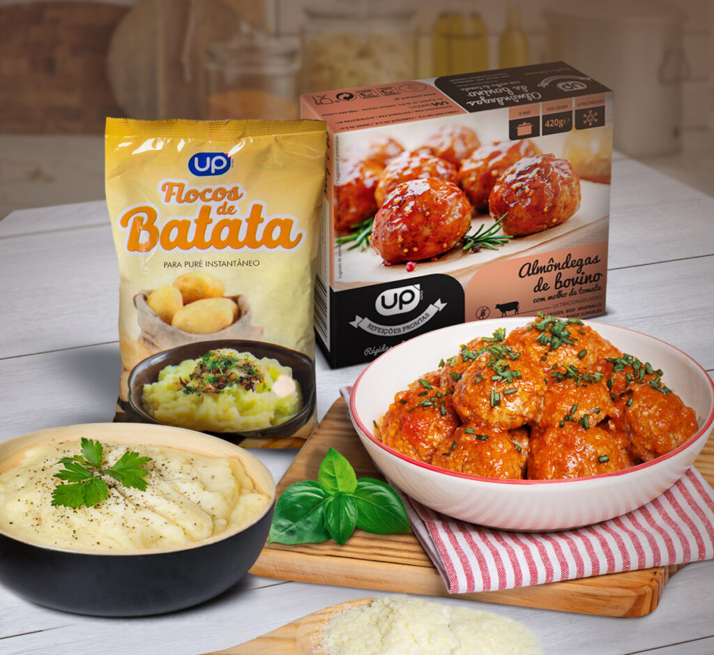 Almôndegas com puré de batata