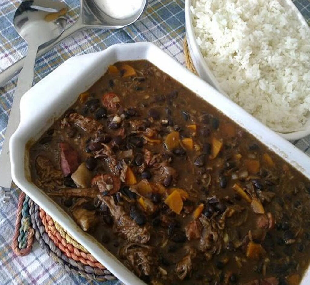 Feijoada de Aproveitamentos de Cozido
