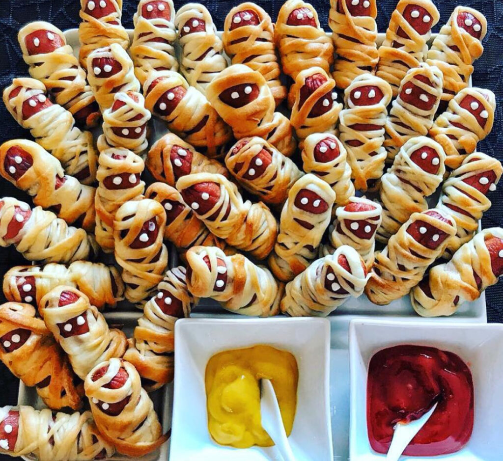 Salsichas múmia de Halloween