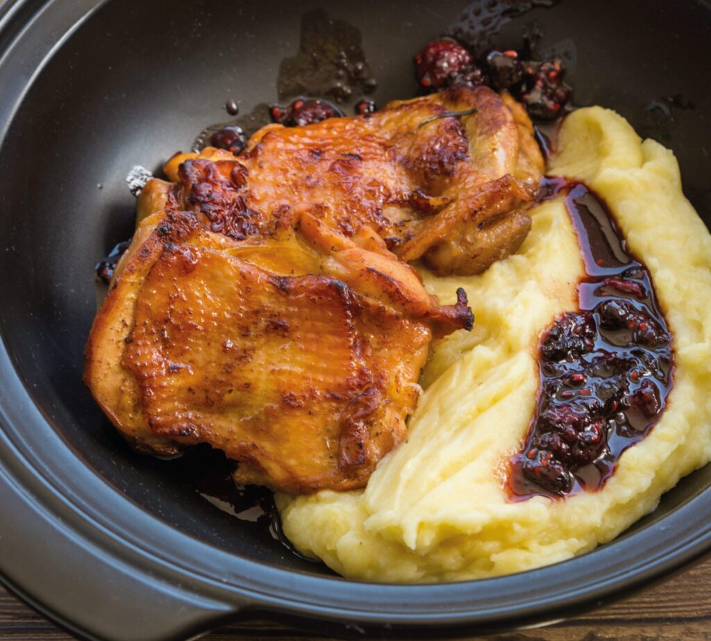 Frango ao Mel de Frutas Vermelhas e Purê de Raízes