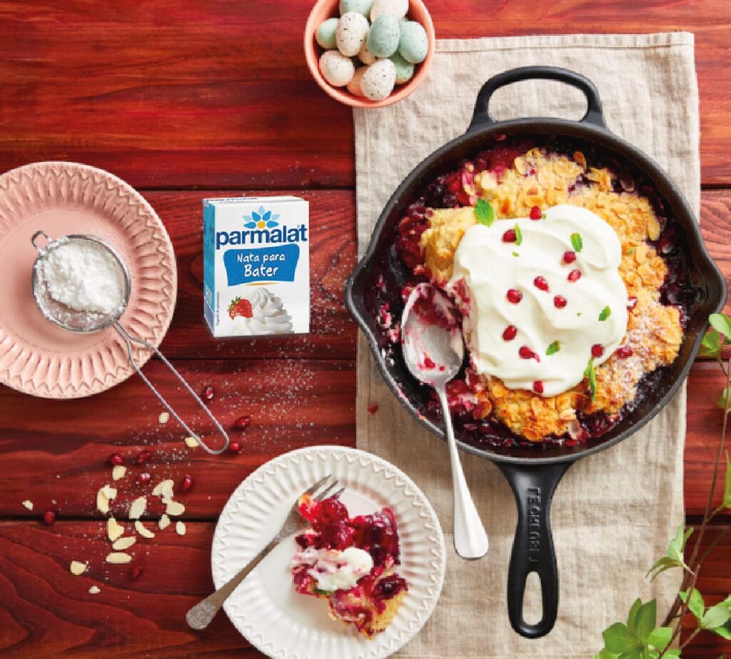 Cobbler de Frutos Vermelhos e Amêndoa