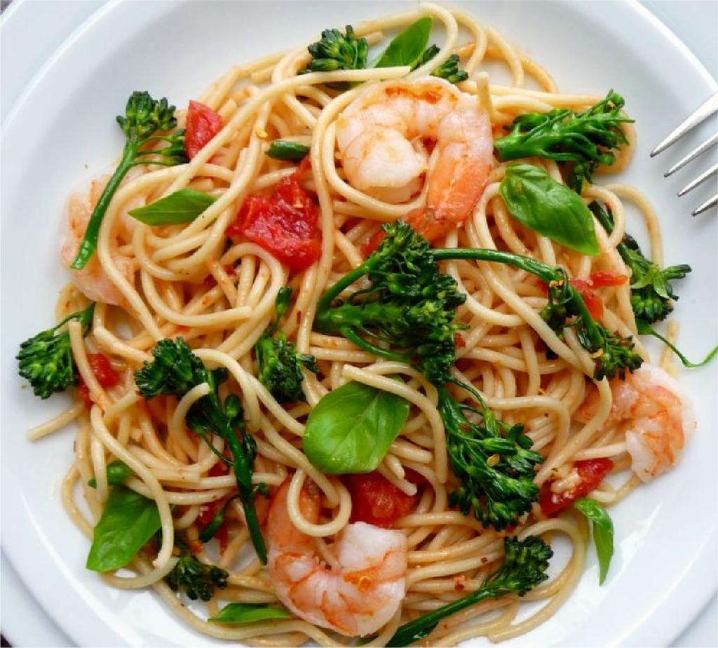 Linguine com Camarão e Bimis ao molho de laranja