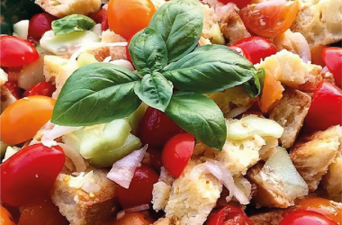 Salada para os Jantares de Noites Quentes de Verão