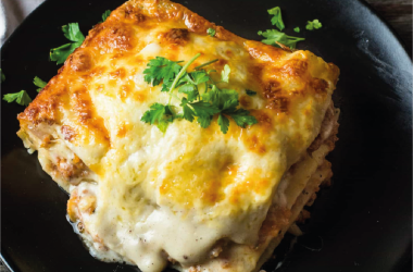 Lasanha de bacalhau com espinafres e queijo da serra
