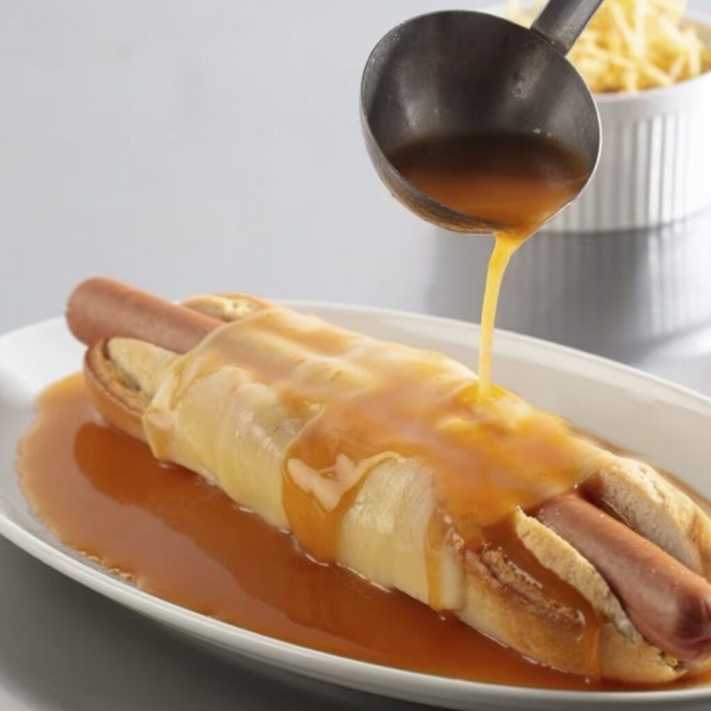 Cachorro com molho de Francesinha