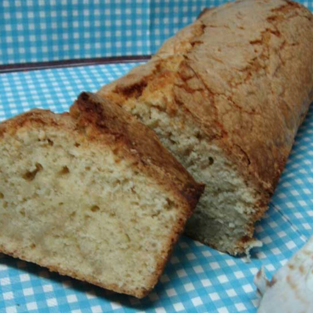 Bolo de aletria
