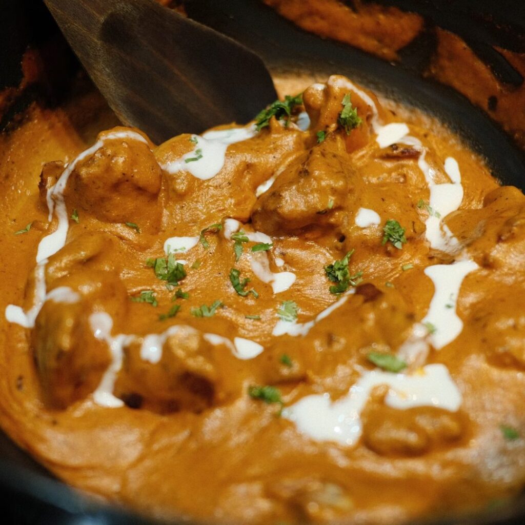 Caril de Frango com Iogurte e Gengibre