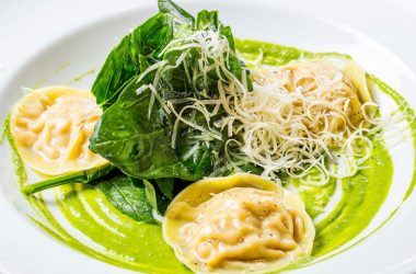 Ravioli de Bom Petisco, camarão e vodka