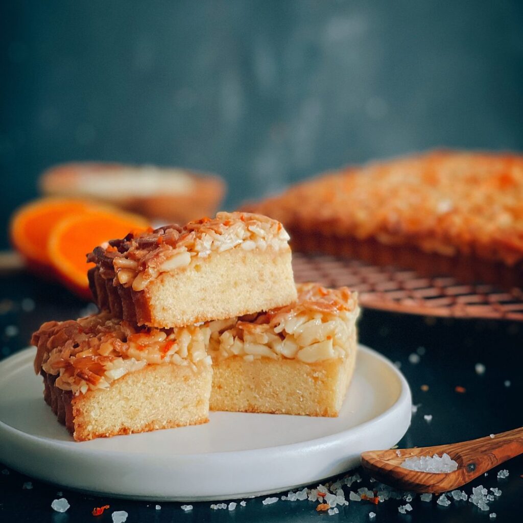 Tarte de Amêndoa Caramelizada e Tangerina