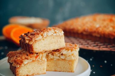 Tarte de Amêndoa Caramelizada e Tangerina