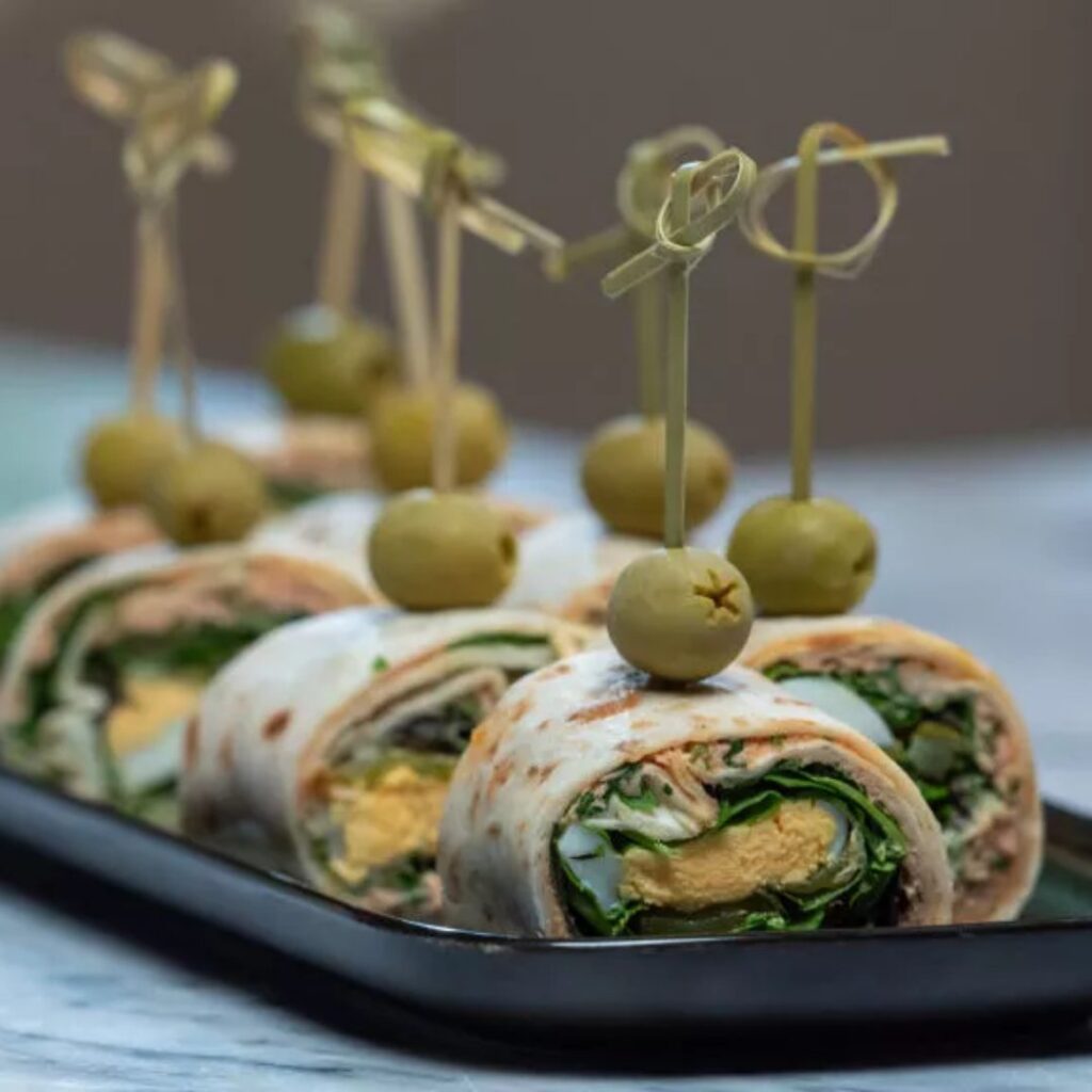 Rodelas de Tortilha com Atum e Ovo