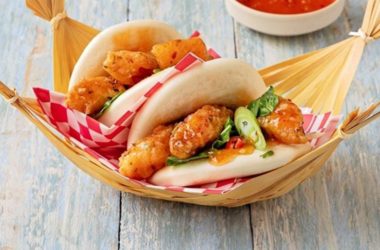 Bao de Peixe Frito com Molho Sweet Chili