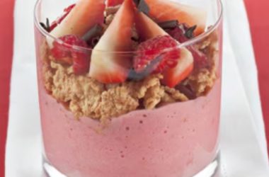 Cereais Special K e Batido de Iogurte e Morangos