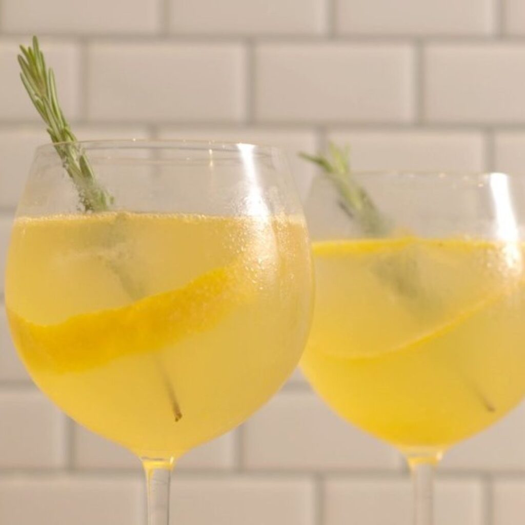 Cocktail de Laranja e Alecrim