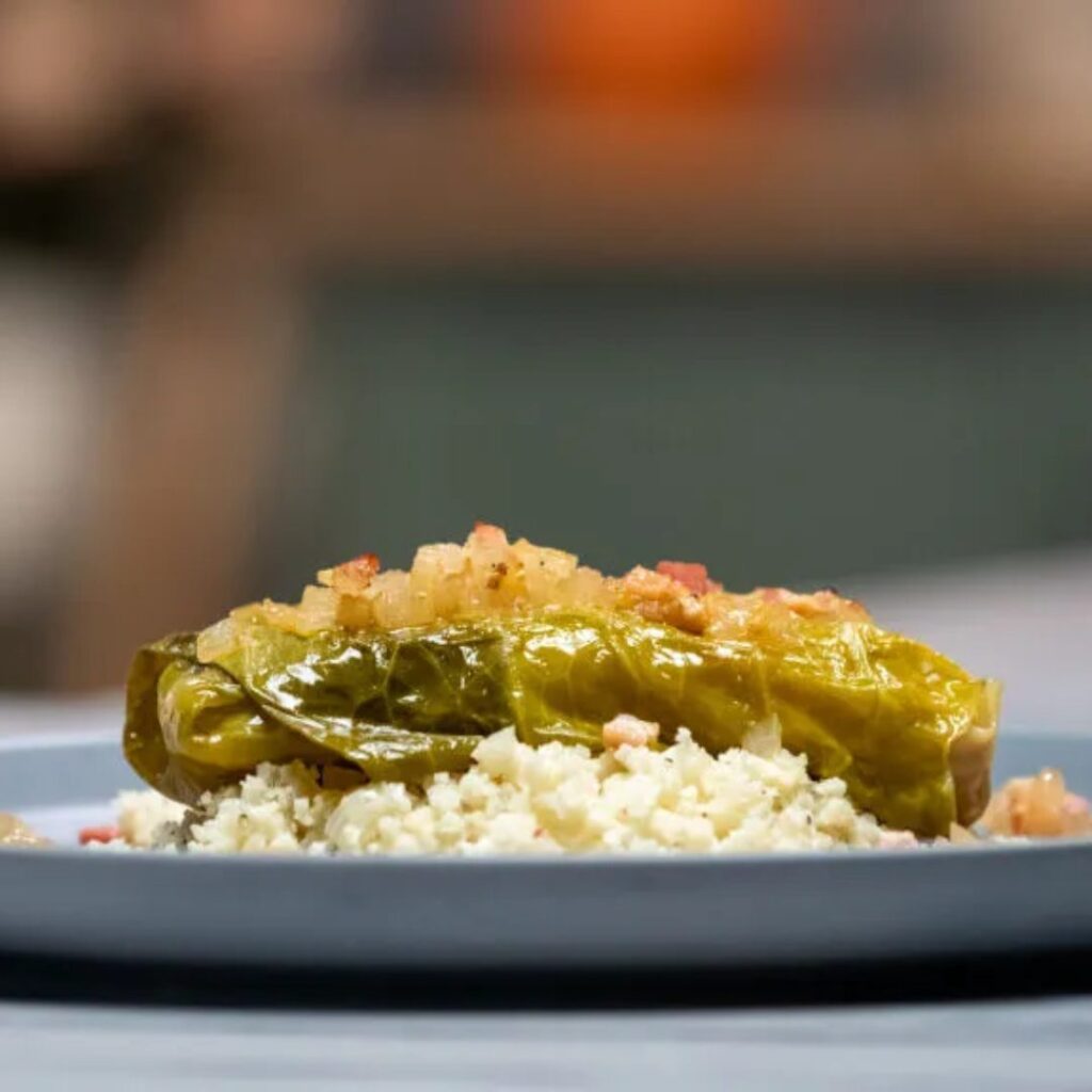 Salsichas com Couve Lombarda no Forno