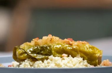 Salsichas com Couve Lombarda no Forno