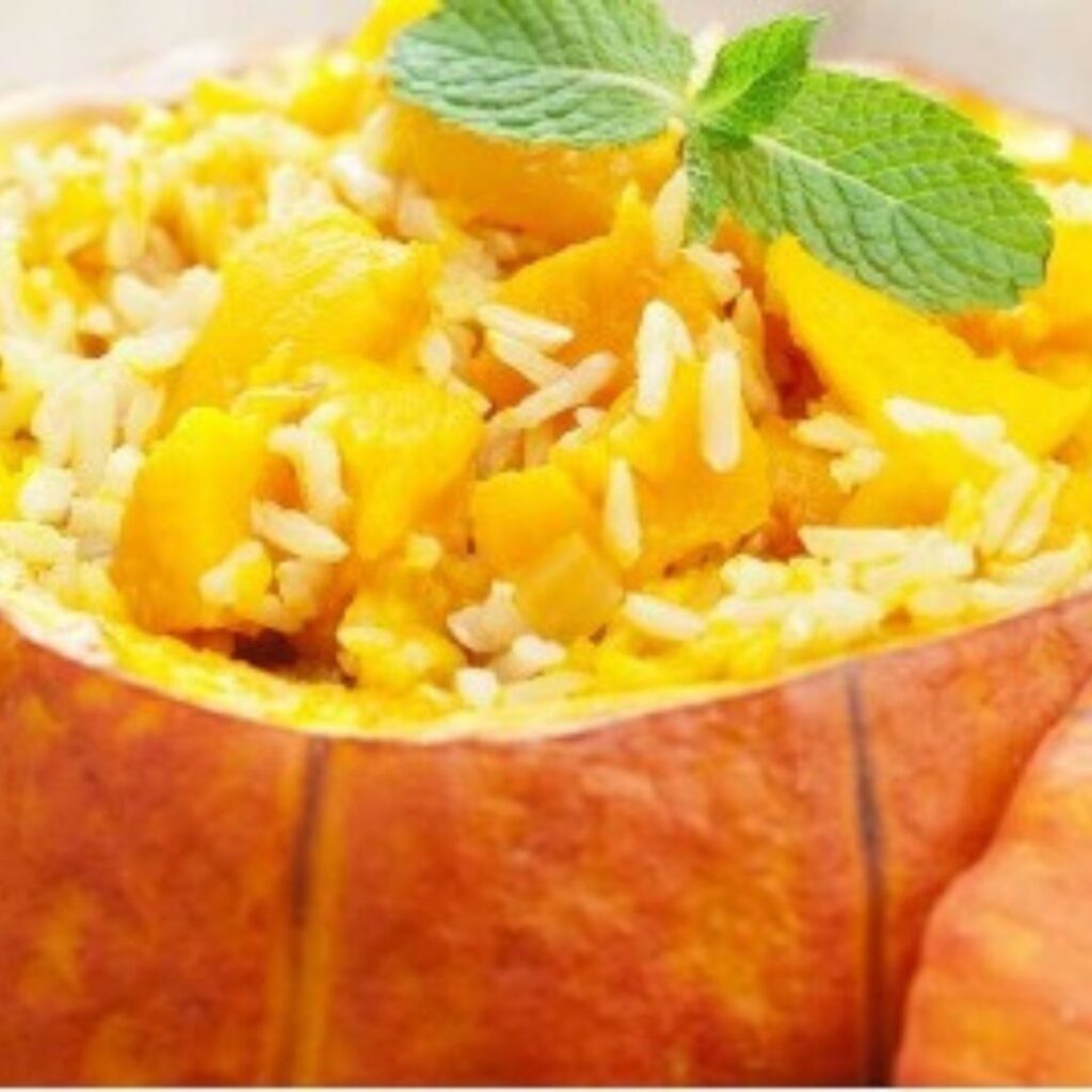 Arroz aromatizado com abóbora salteada e folhas de hortelã