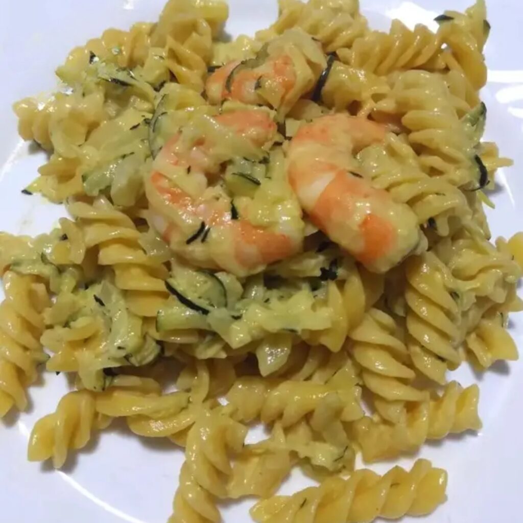 Massa espirais com molho de Curgete e Camarão
