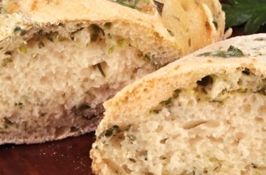 Pão de Alho e salsa