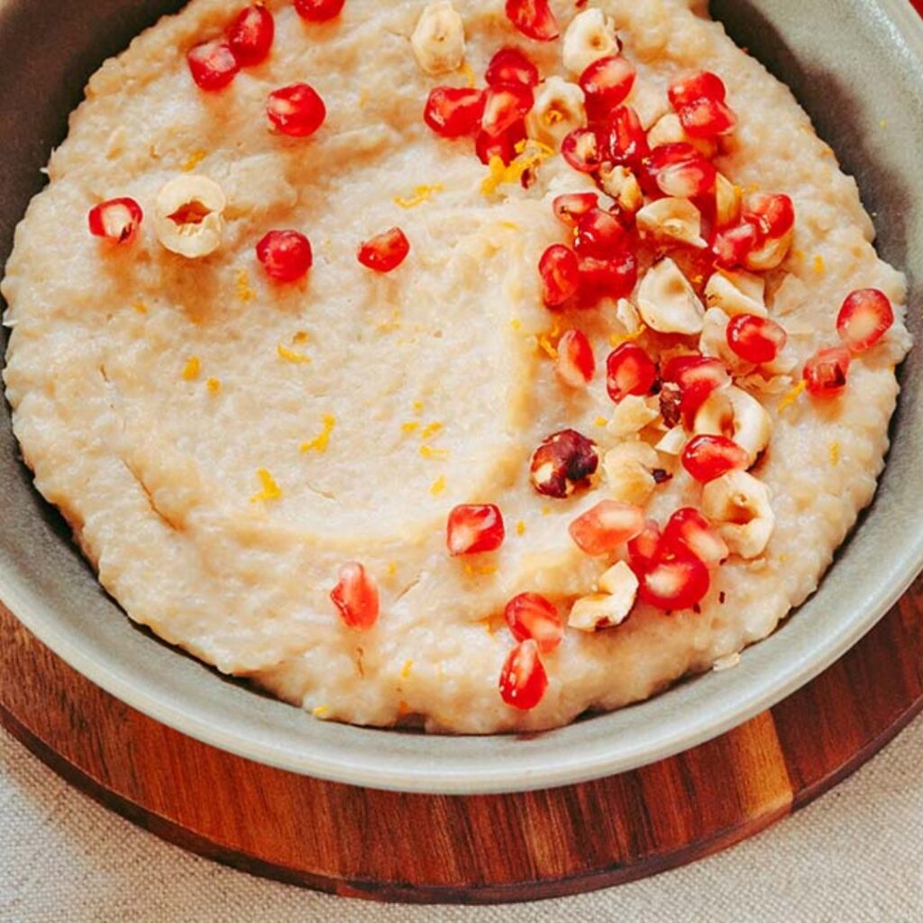 Papas de Arroz Agulha com romã e avelãs