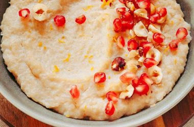 Papas de Arroz Agulha com romã e avelãs