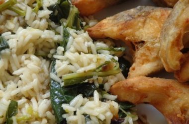 Robalos fritos com arroz de grelos