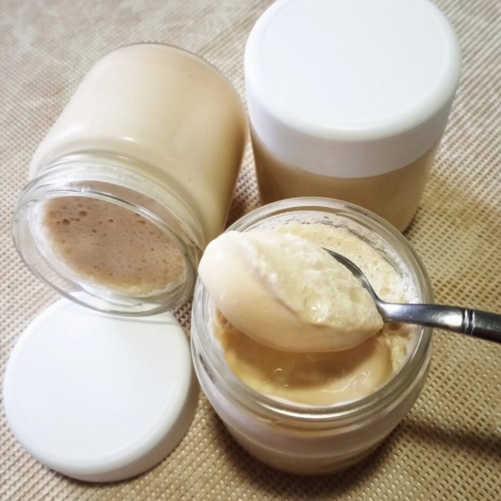 Iogurtes de doce de leite