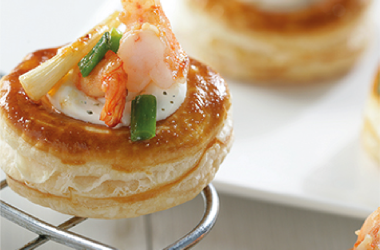 Minis “vol-au-vent” Recheados com Philadelphia com Ervas Finas, Camarão e Cebolinha