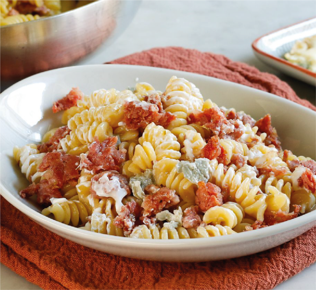 Fusilli Cremoso de Queijo com Bacon Crocante