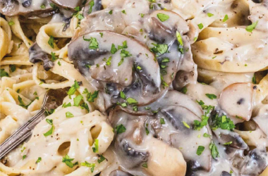 Linguine com Molho de Cogumelos e Vinho do Porto