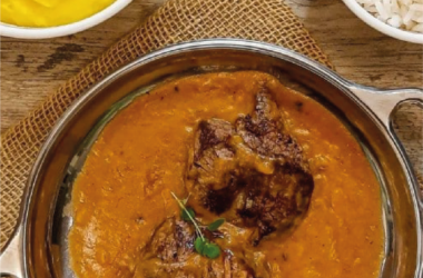 Bifes de Alcatra com Molho de Mostarda