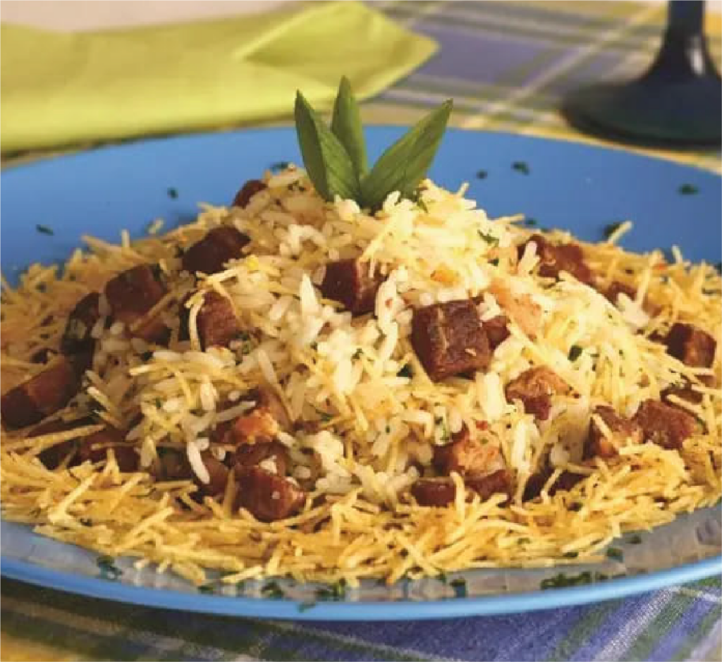 Arroz Branco com Batata Palha e Carne Salteada