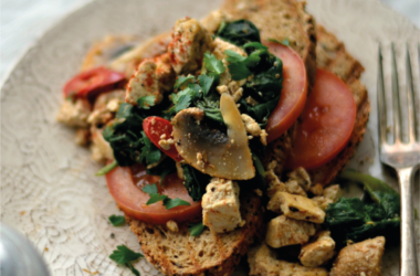 Tofu com Cogumelos e Espinafres