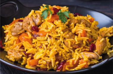 Frango Guisado com Arroz de Açafrão