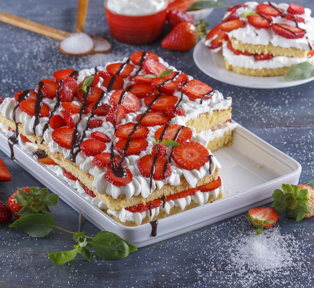 Tiramisù de Iogurte e Morangos