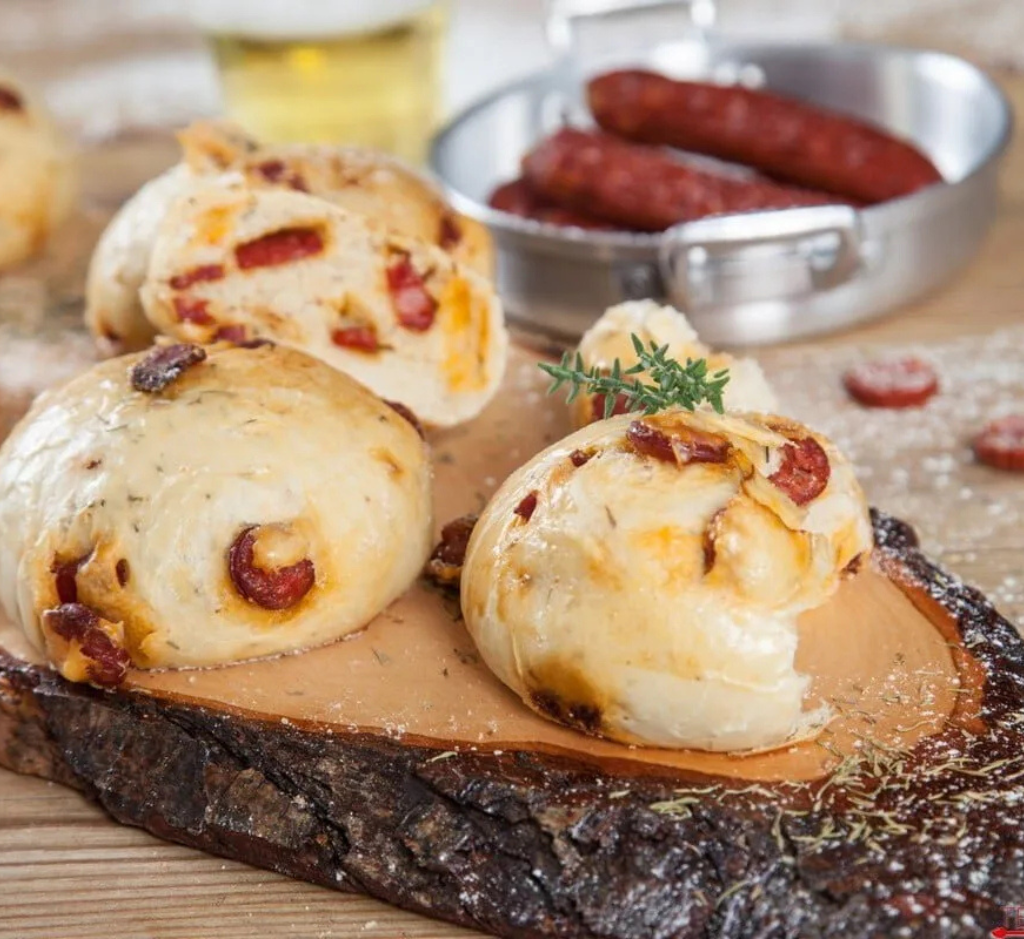 Pãezinhos de Cerveja com Linguiça Picante