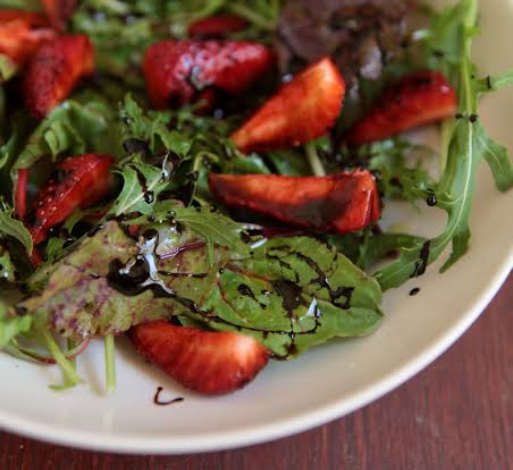 Salada de Rúcula com Morangos