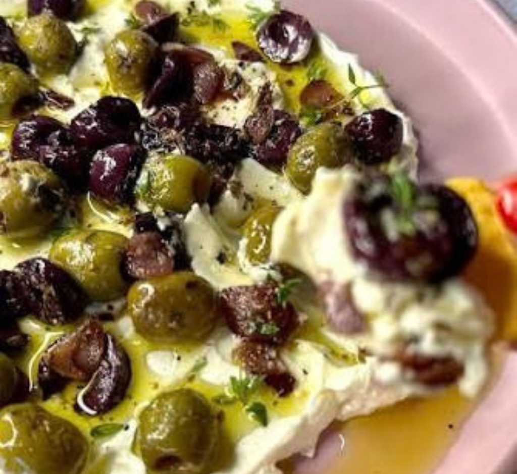 Creme de Ricota com Azeite de Alho e Azeitonas